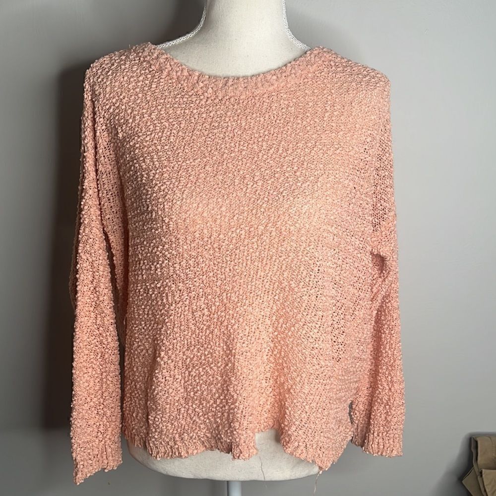 Absolutely Creative Worldwide Peach Knit Medium sweater top
